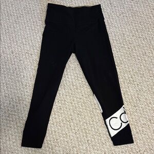 Calvin Klein Women’s Black Capris Leggings